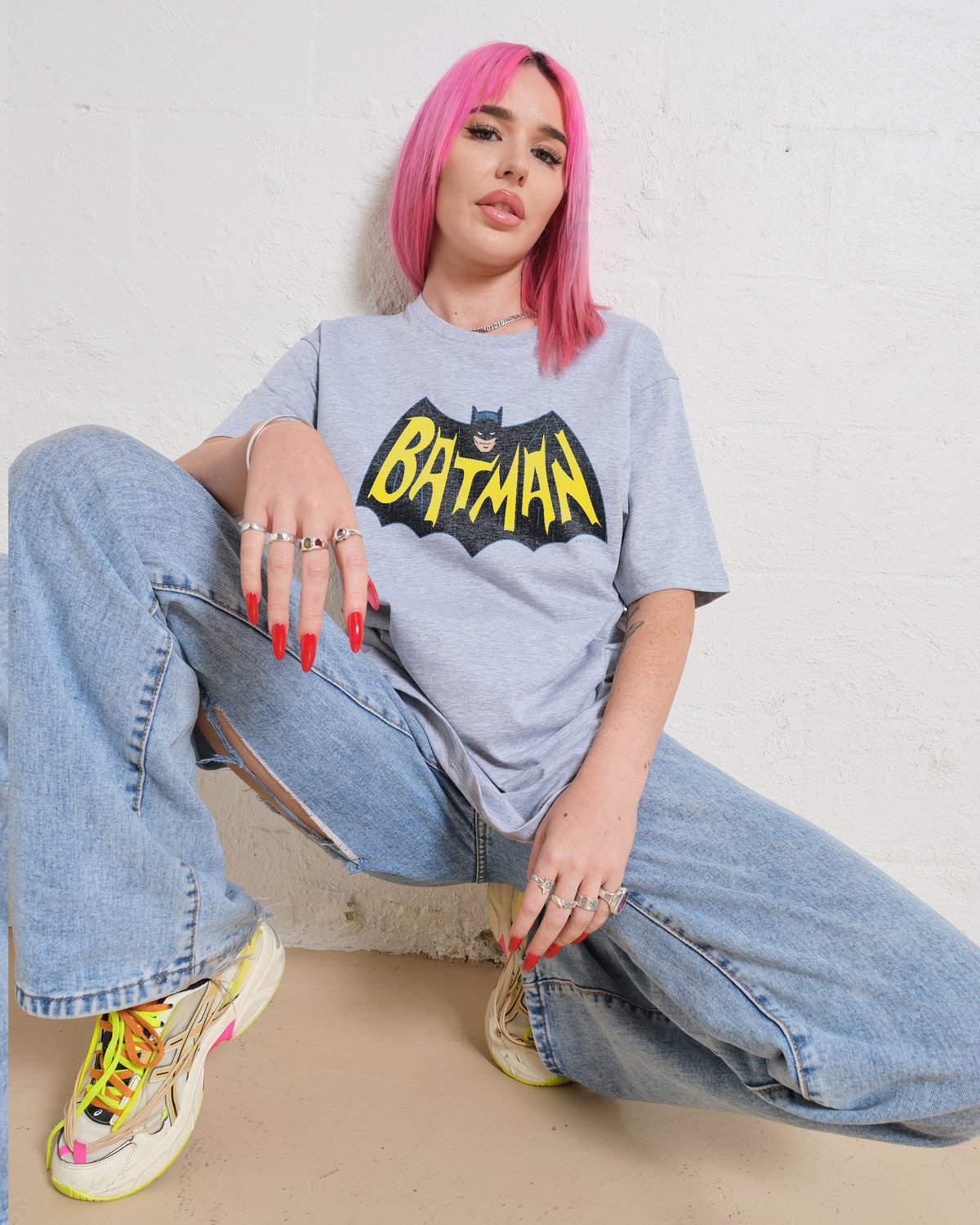 Batman Vintage 60s Logo T-Shirt product image 1