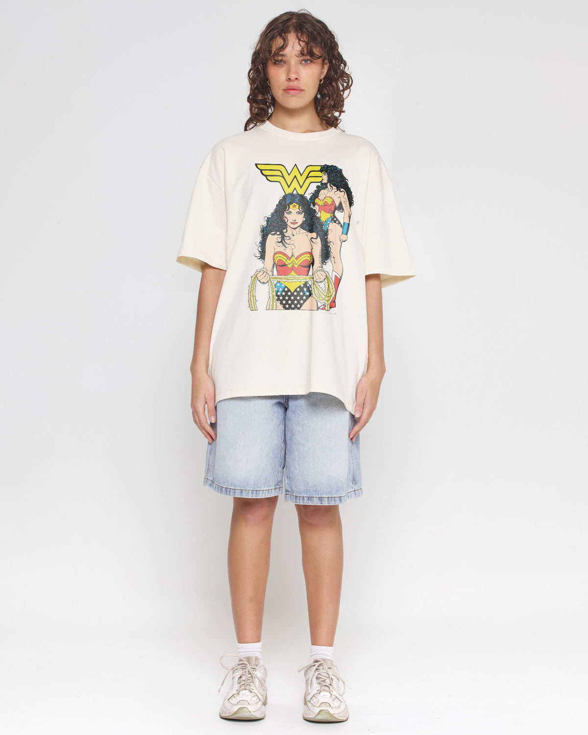Wonder Woman Queen of the Amazons Oversized Tee product image 2