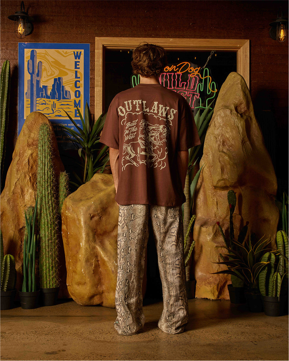 Outlaws Oversized Tee product image 4