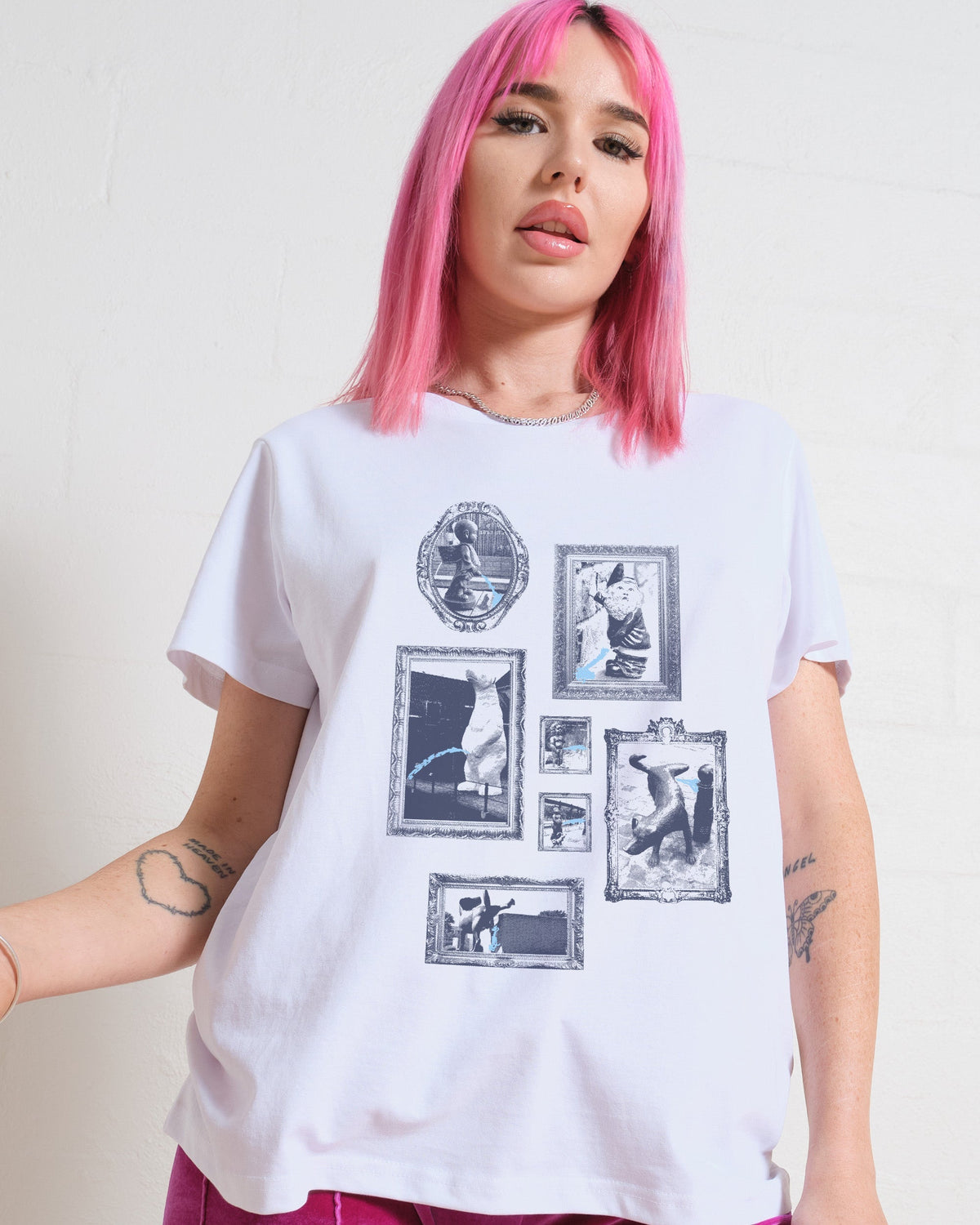 Pissing Statues Women's Tee product image 1